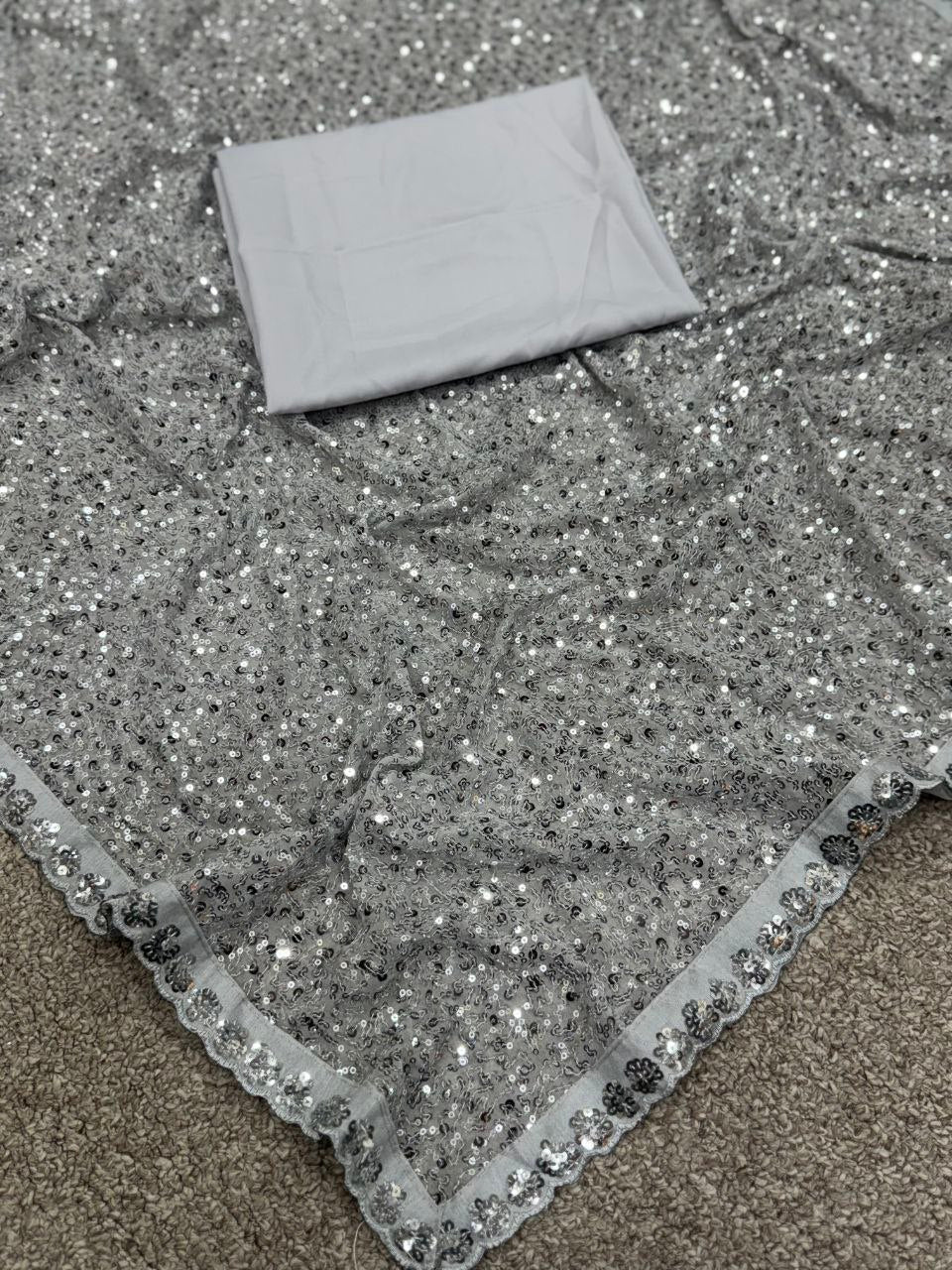 Bollywood KAREENA KAPOOR KHAN  BLOCKBUSTER Sequins